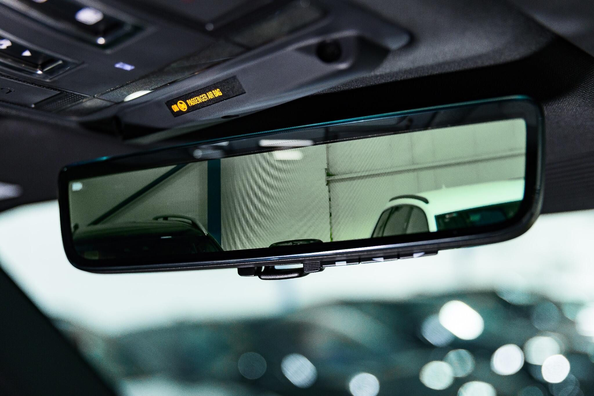 Land Rover Defender 110 - Image 51