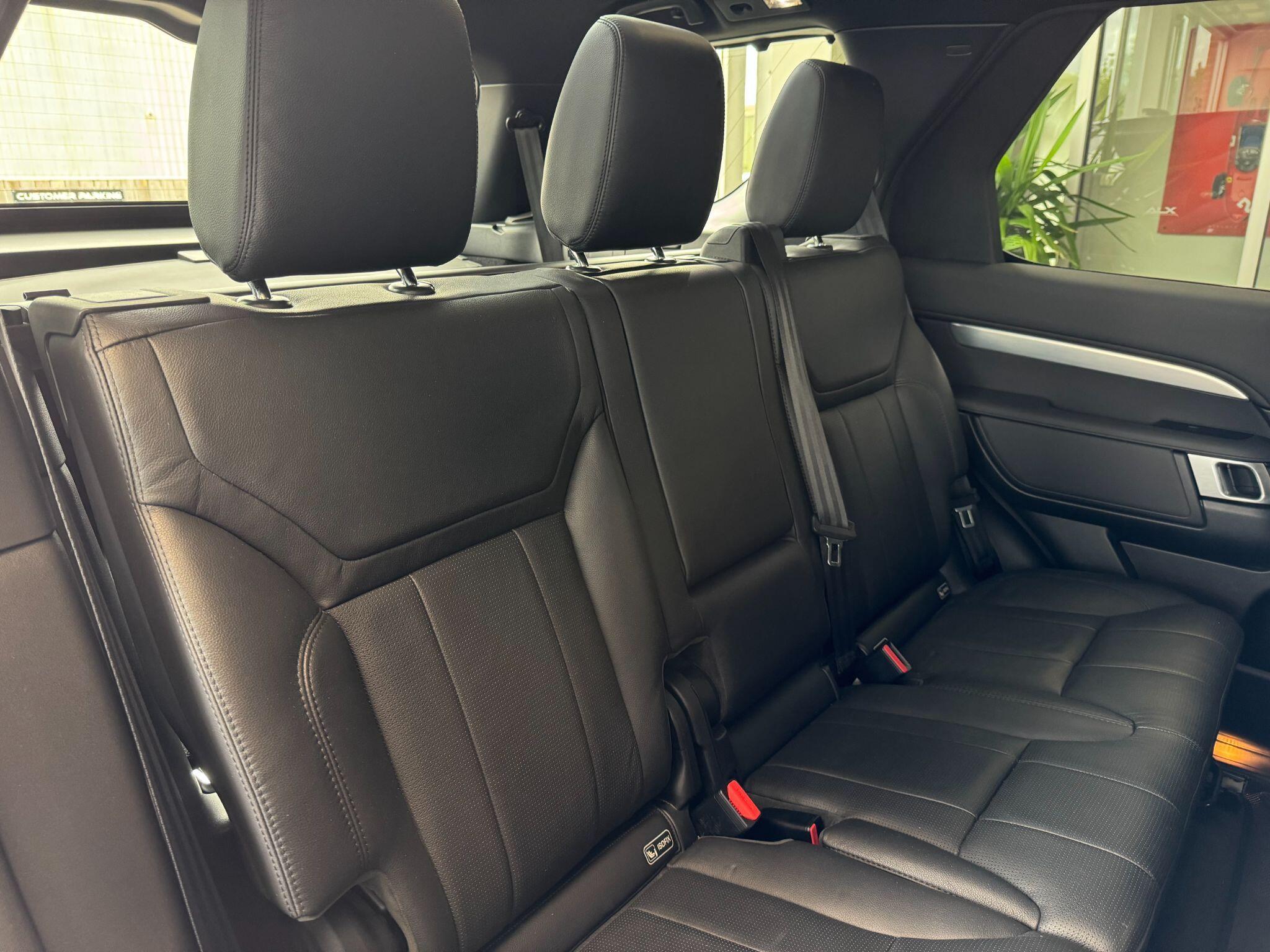 Land Rover Discovery - Image 15