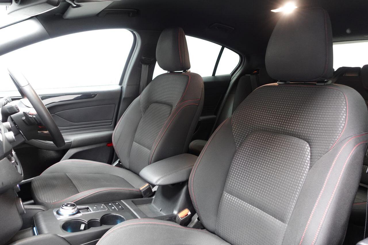 Ford Focus - Image 17
