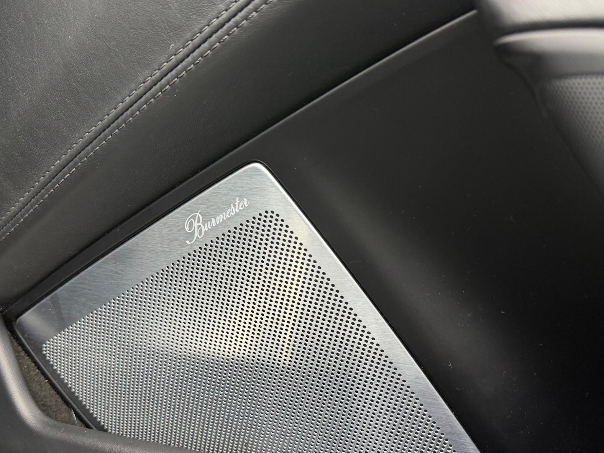 Porsche 911 - Image 35