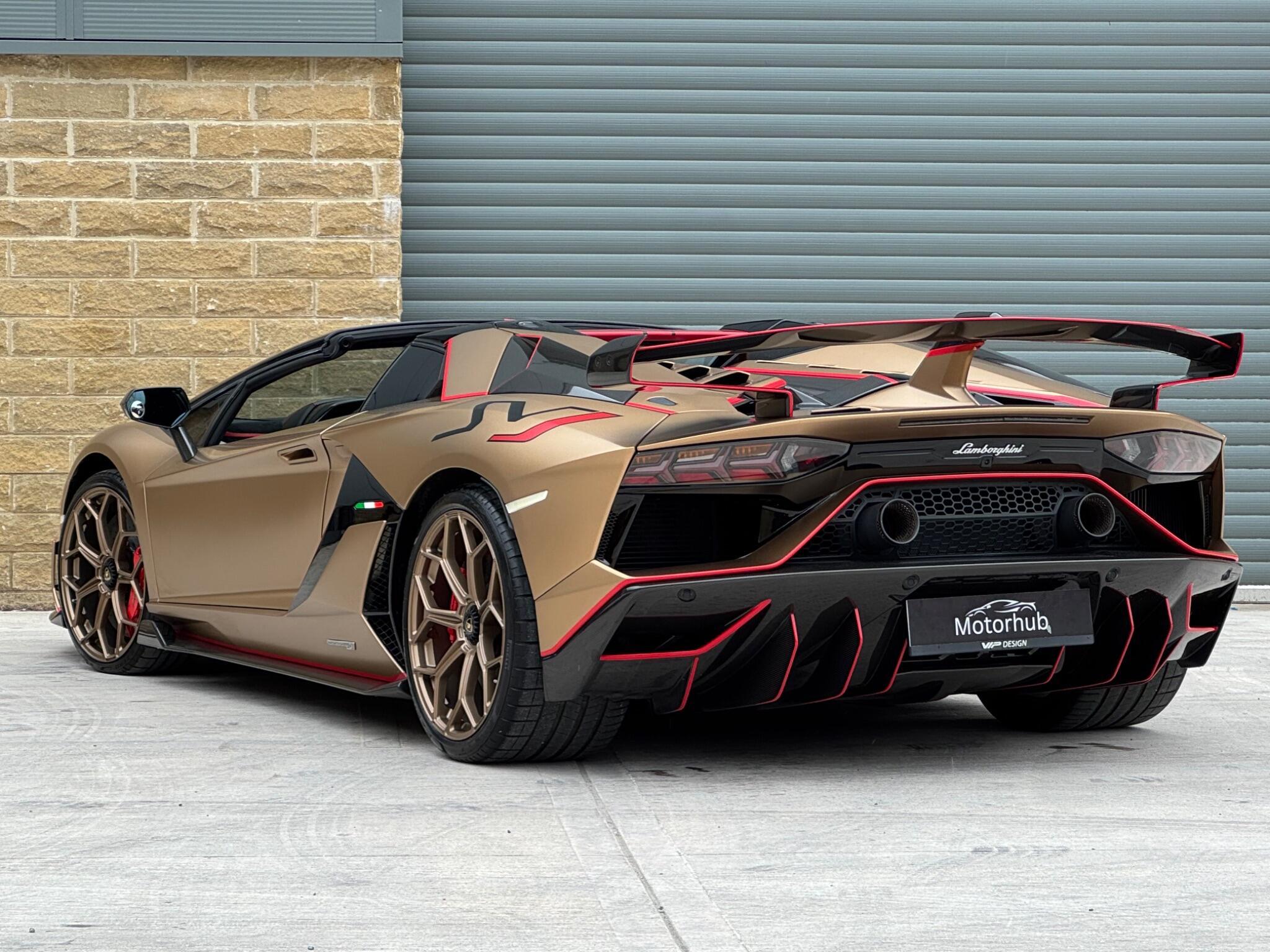 Lamborghini Aventador - Image 14