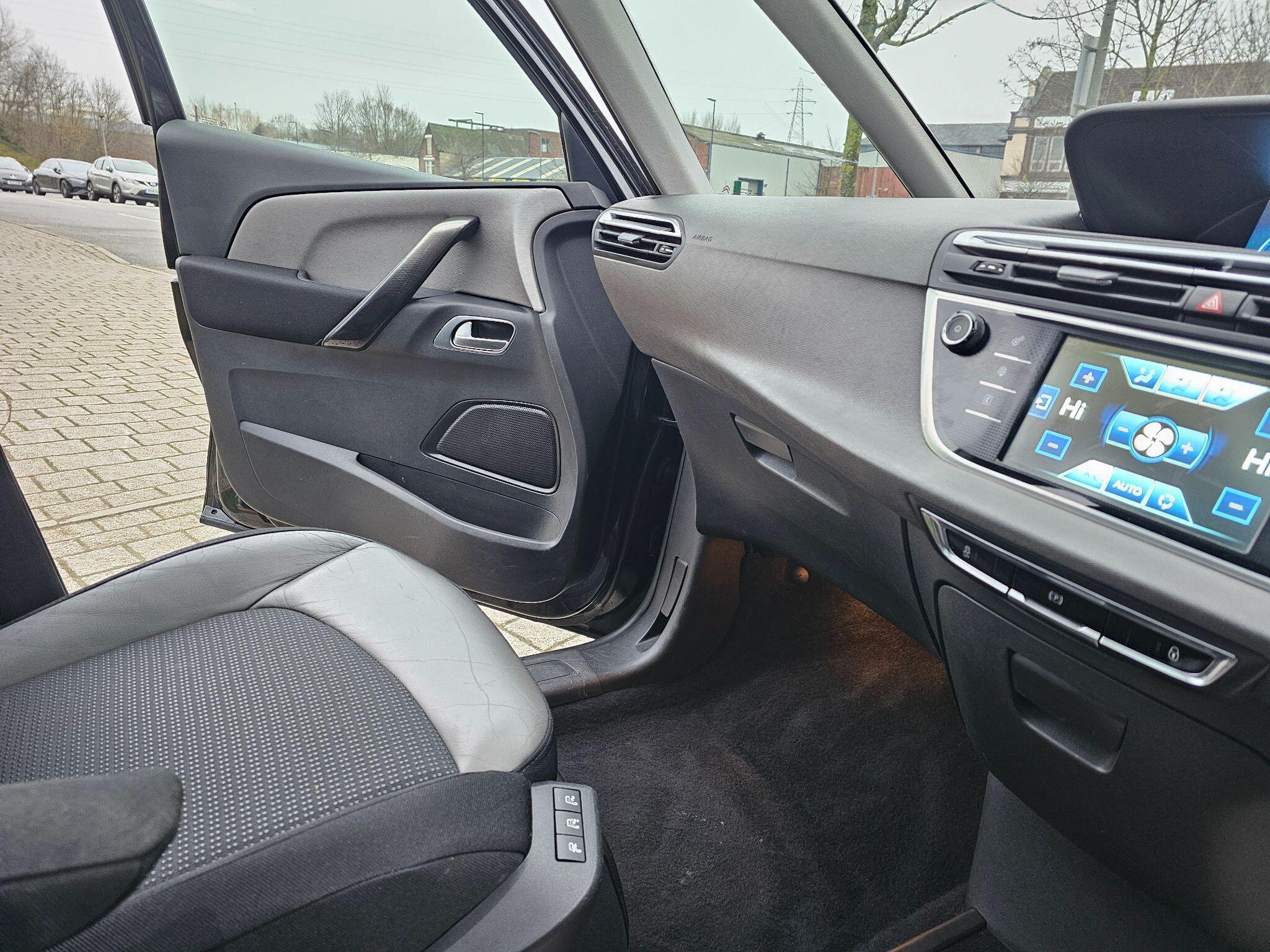 Citroen Grand C4 Picasso - Image 22