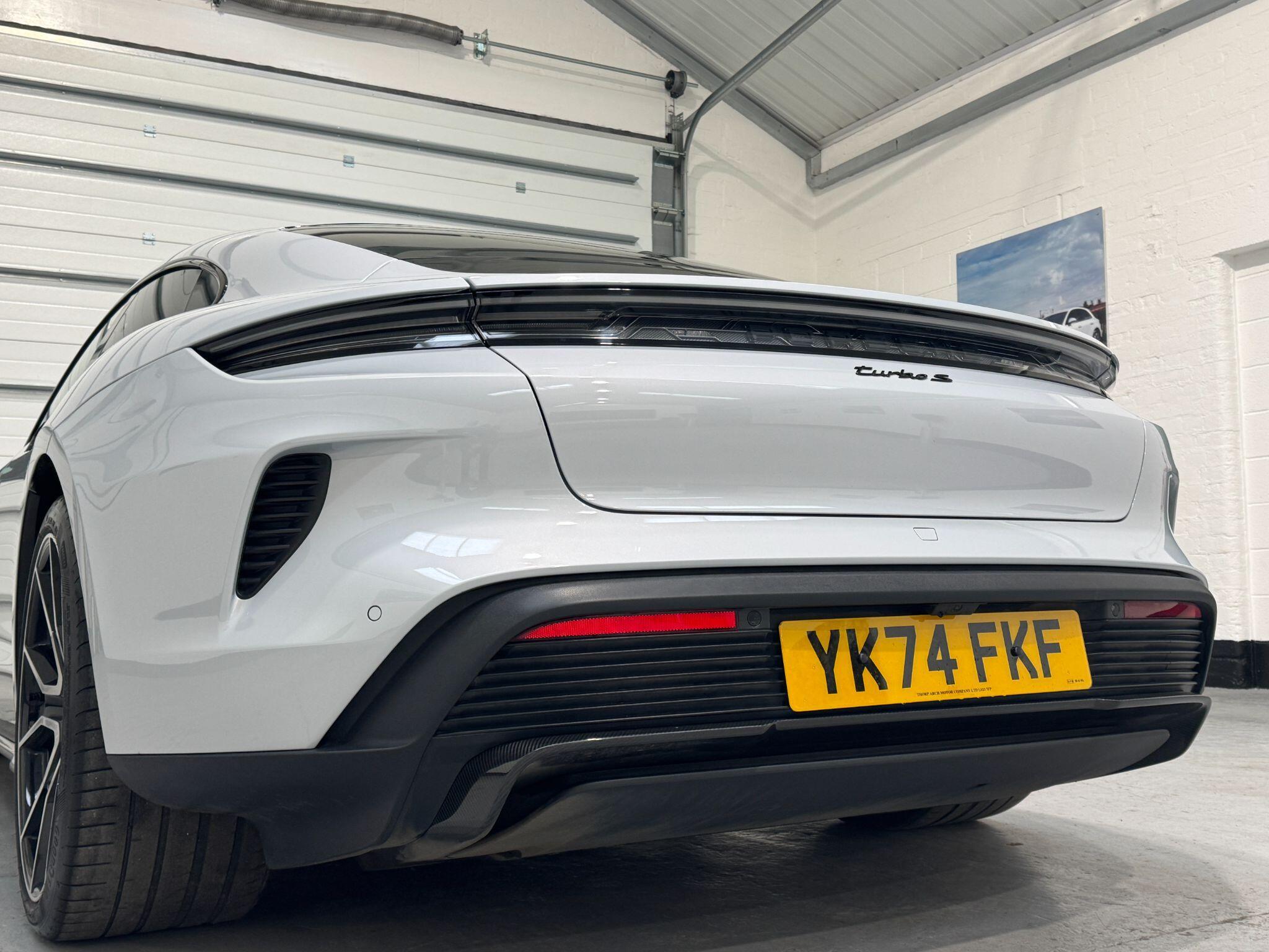 Porsche Taycan - Image 36