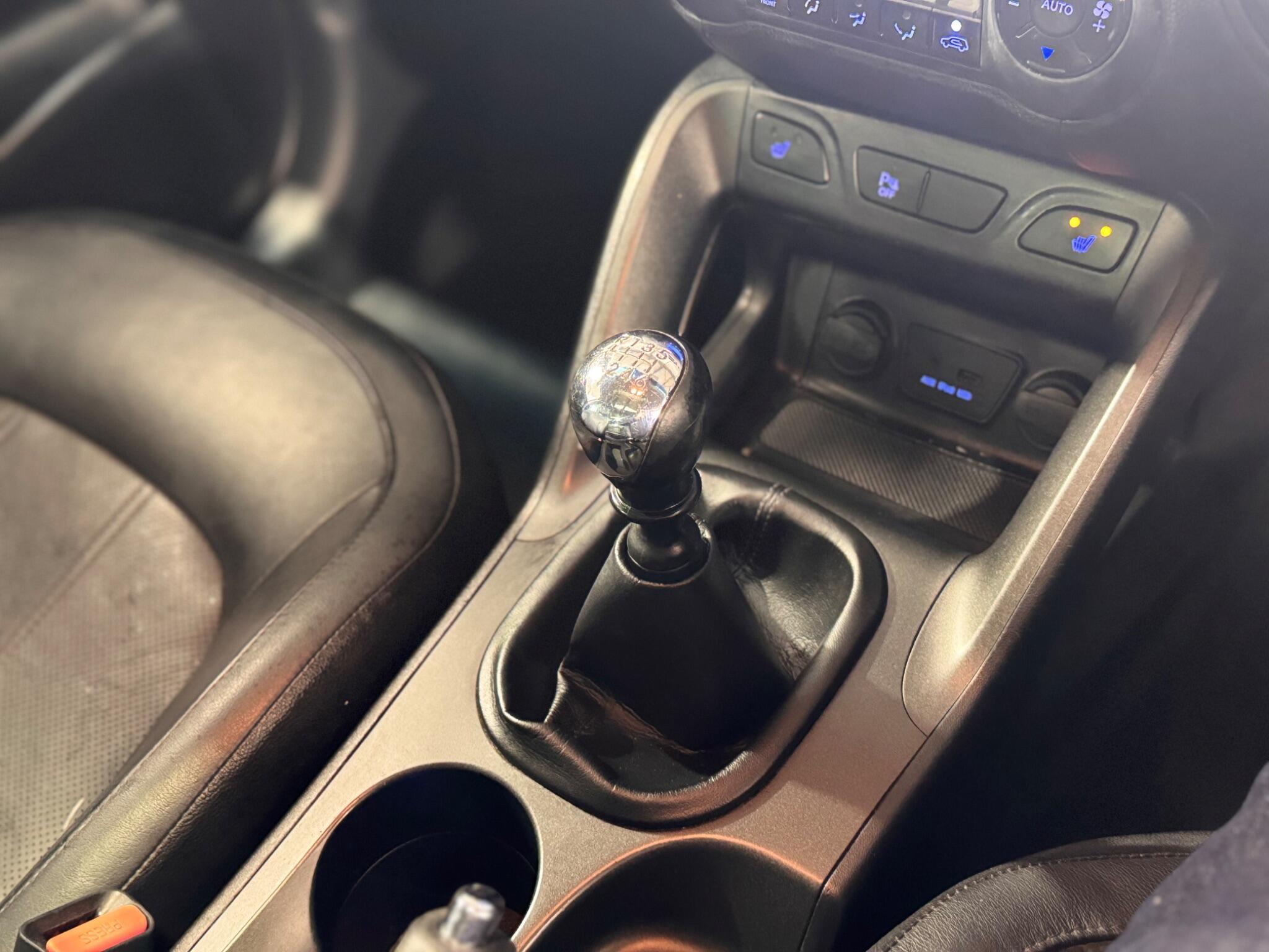 Hyundai ix35 - Image 26