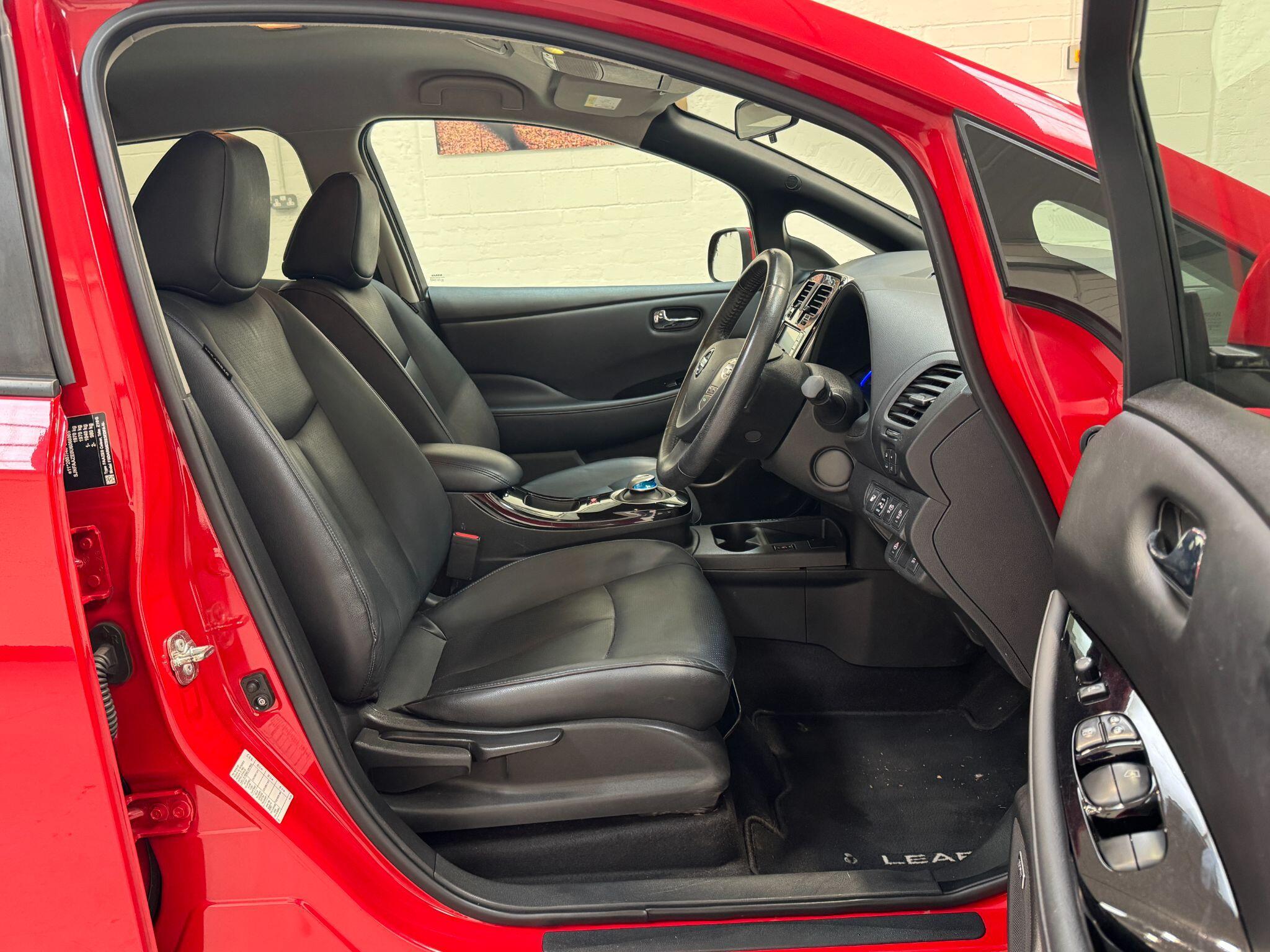 Nissan Leaf - Image 18