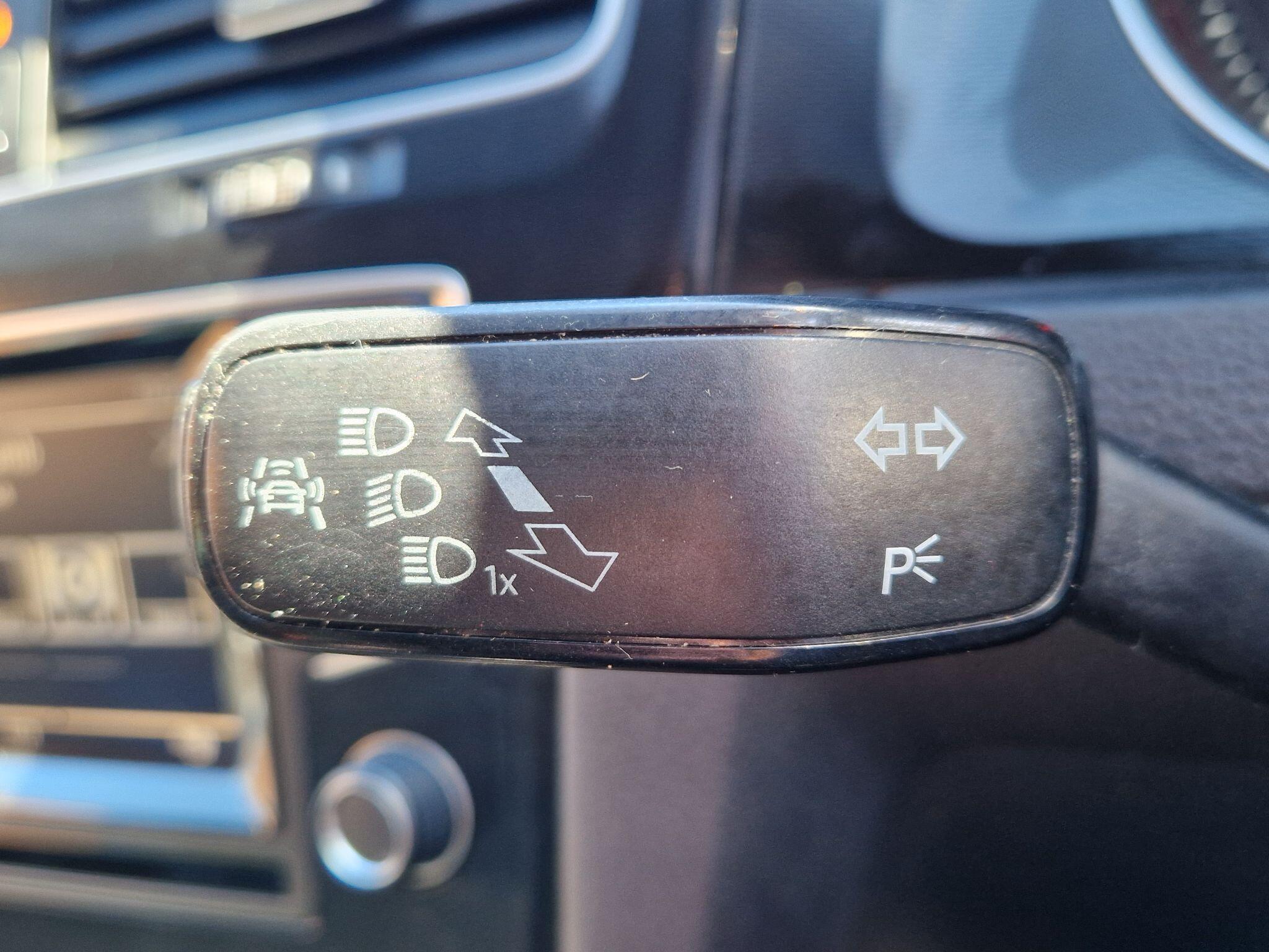 Volkswagen Golf - Image 43