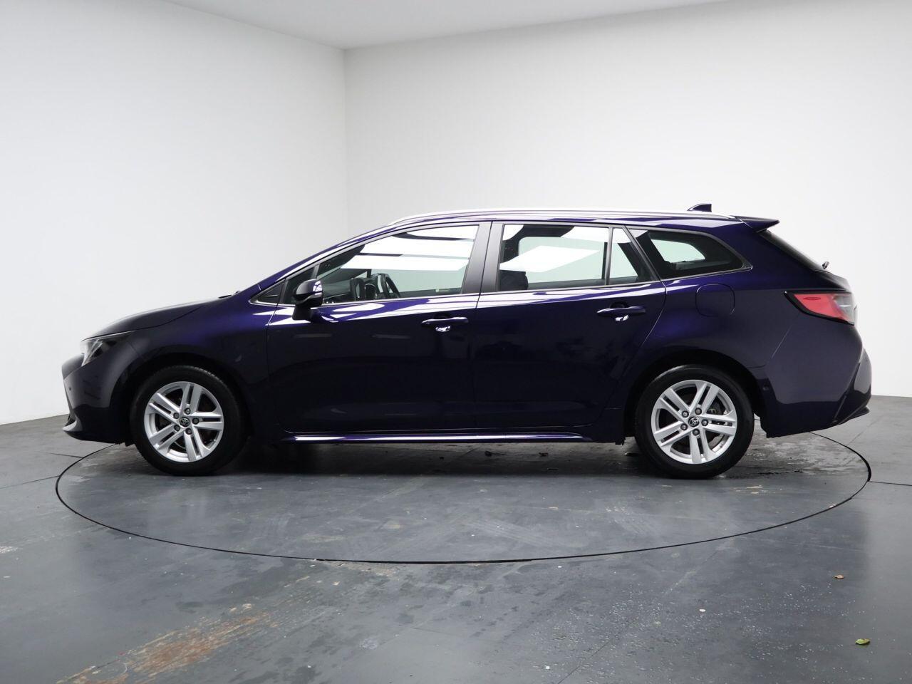 Toyota Corolla - Image 8