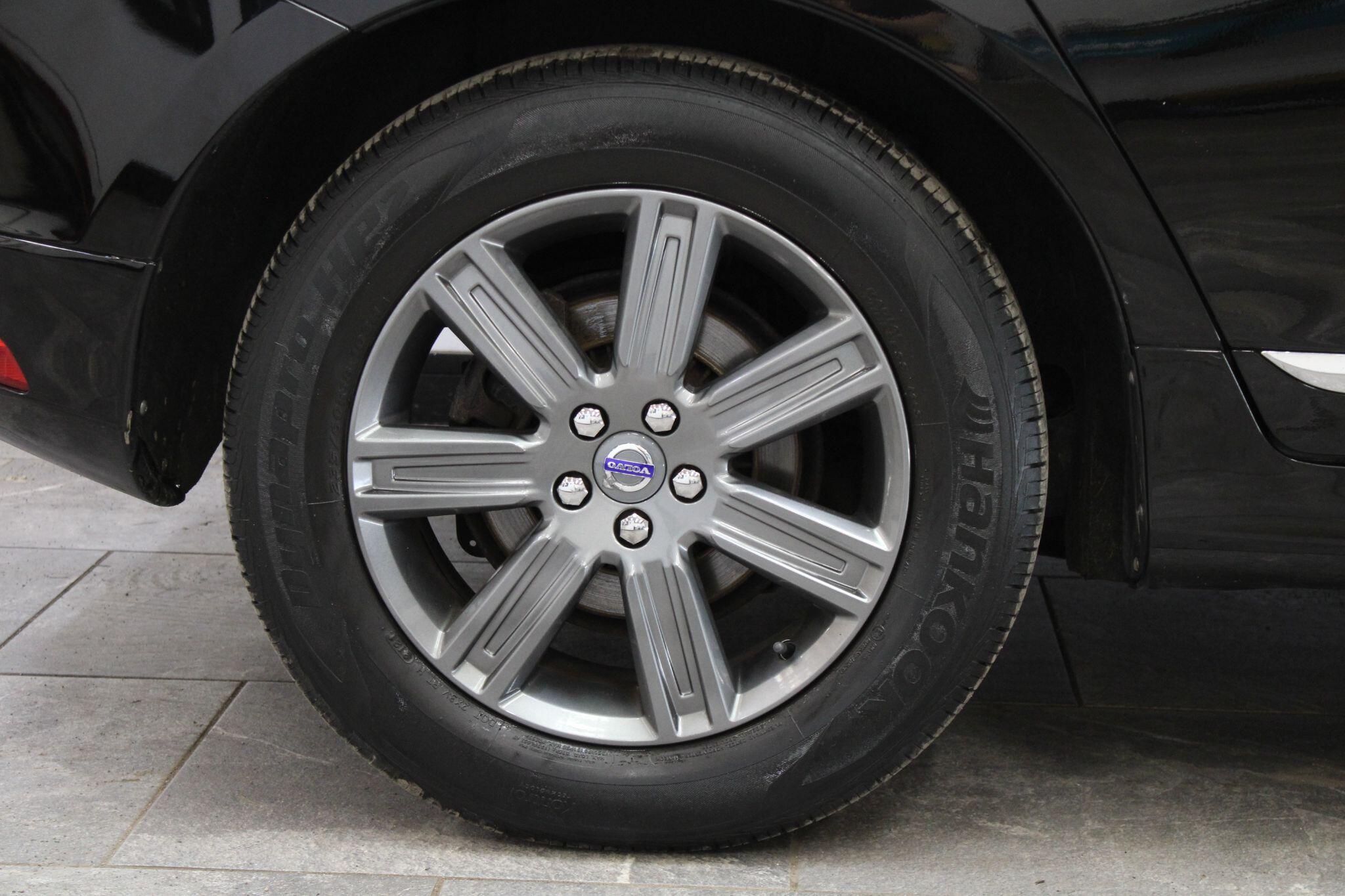 Volvo XC60 - Image 10