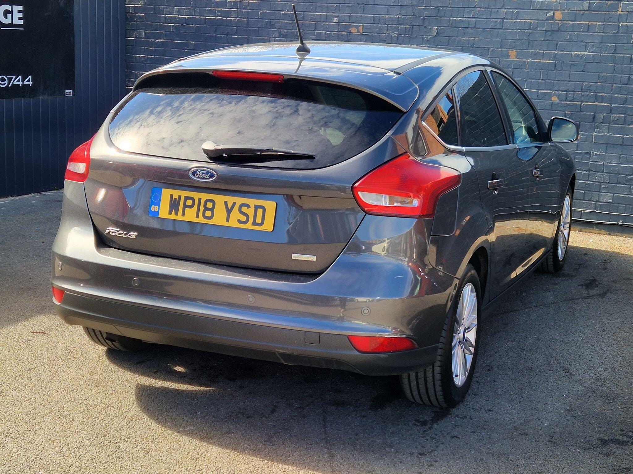 Ford Focus - Image 10