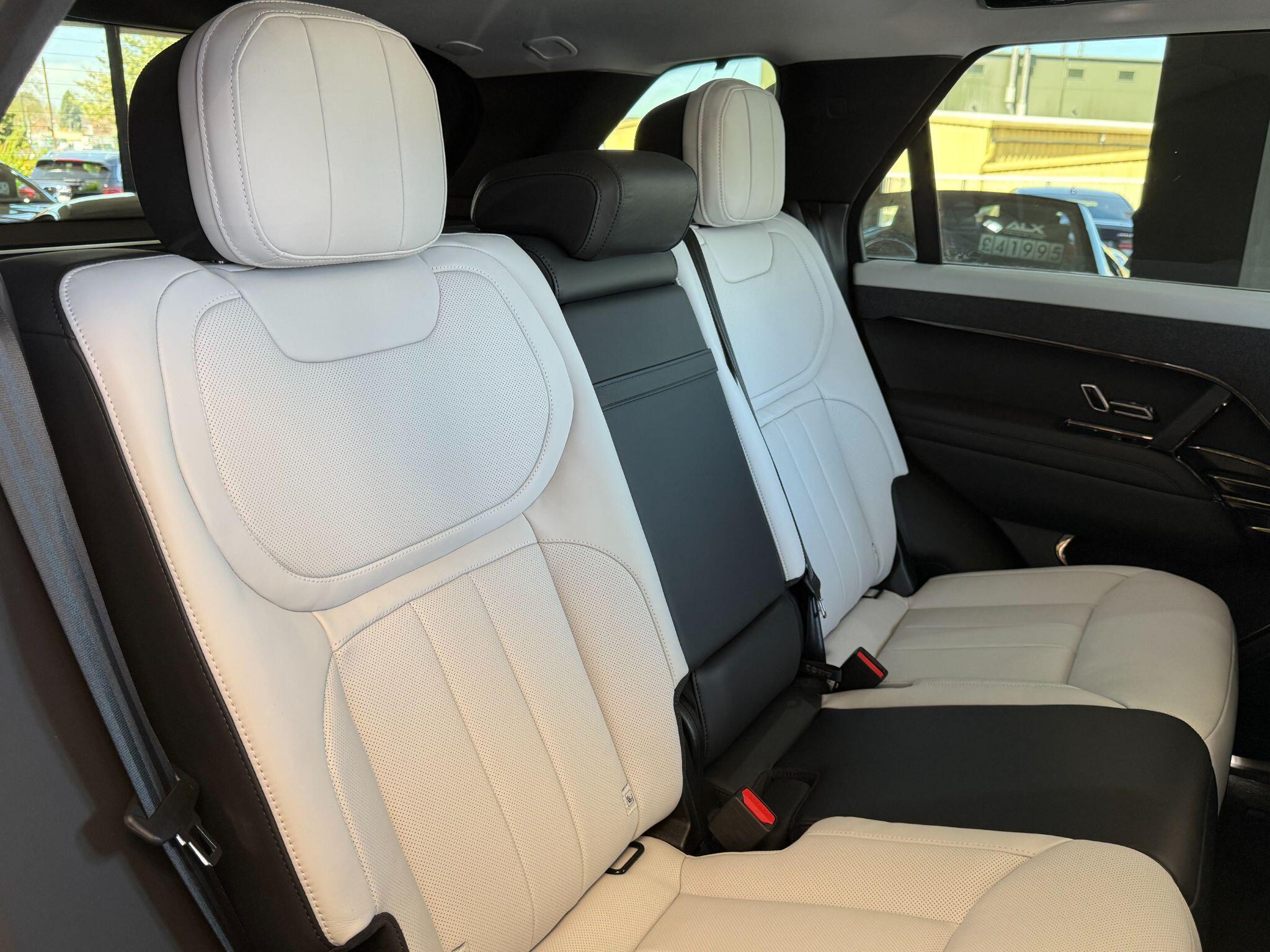 Land Rover RANGE ROVER SPORT - Image 17