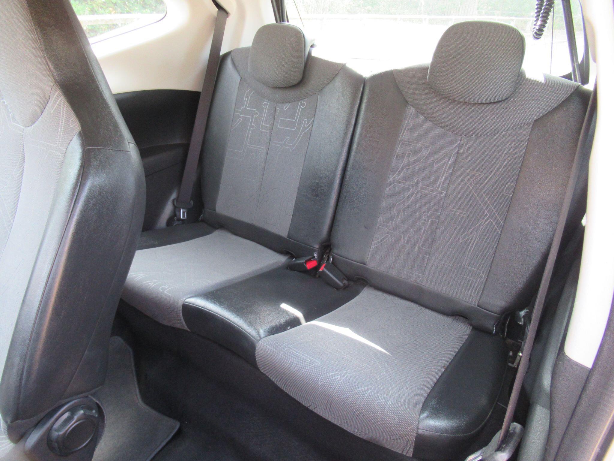 Toyota Aygo - Image 15