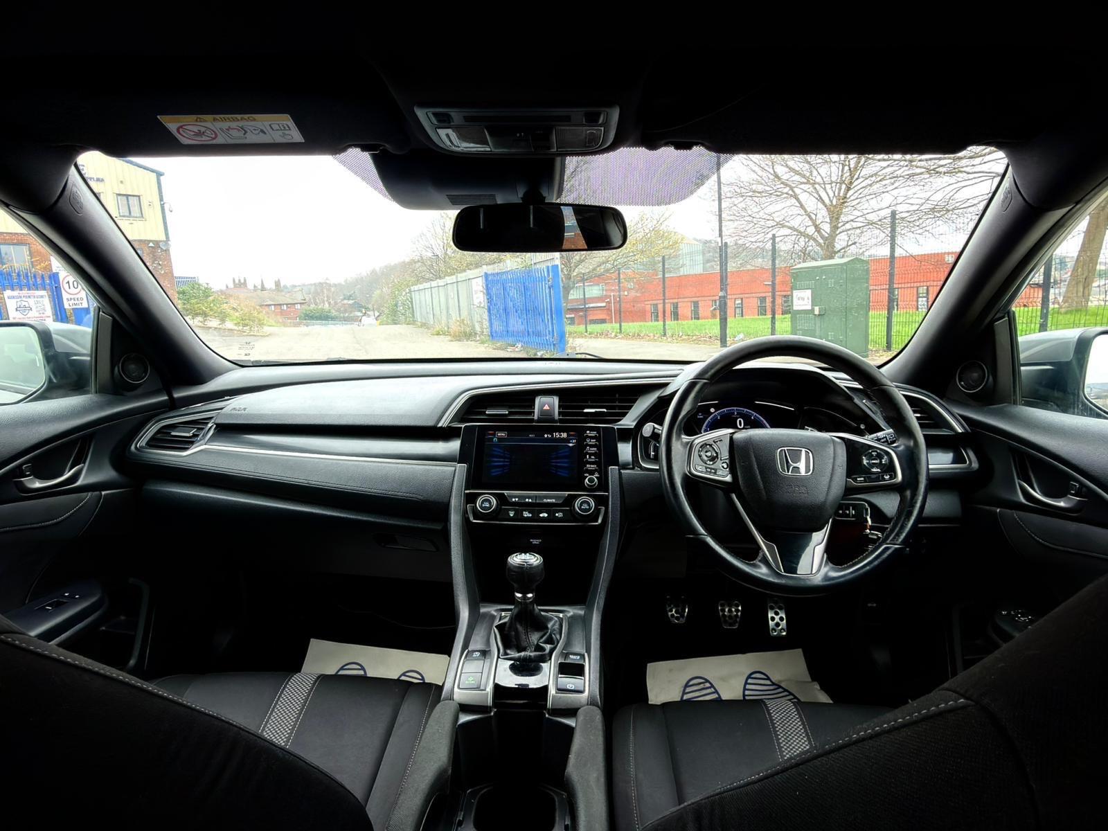 Honda Civic - Image 18