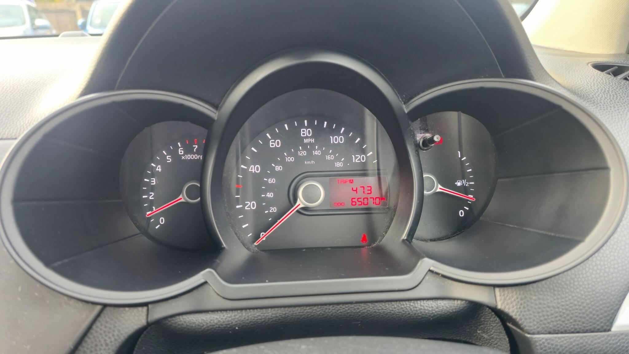 Kia Picanto - Image 13