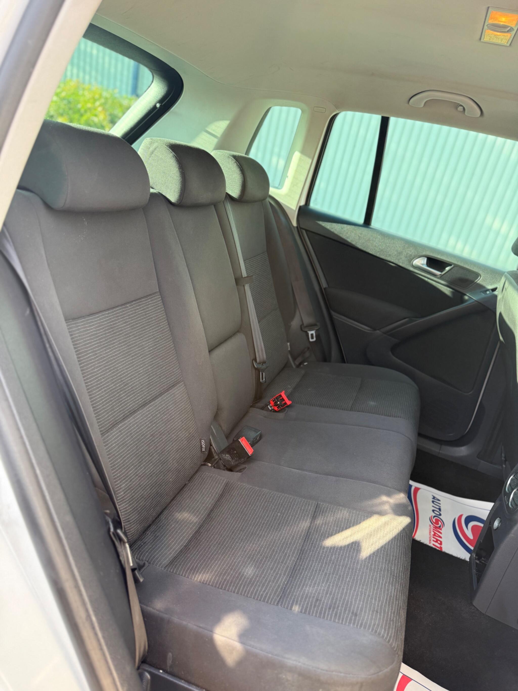 Volkswagen Tiguan - Image 23