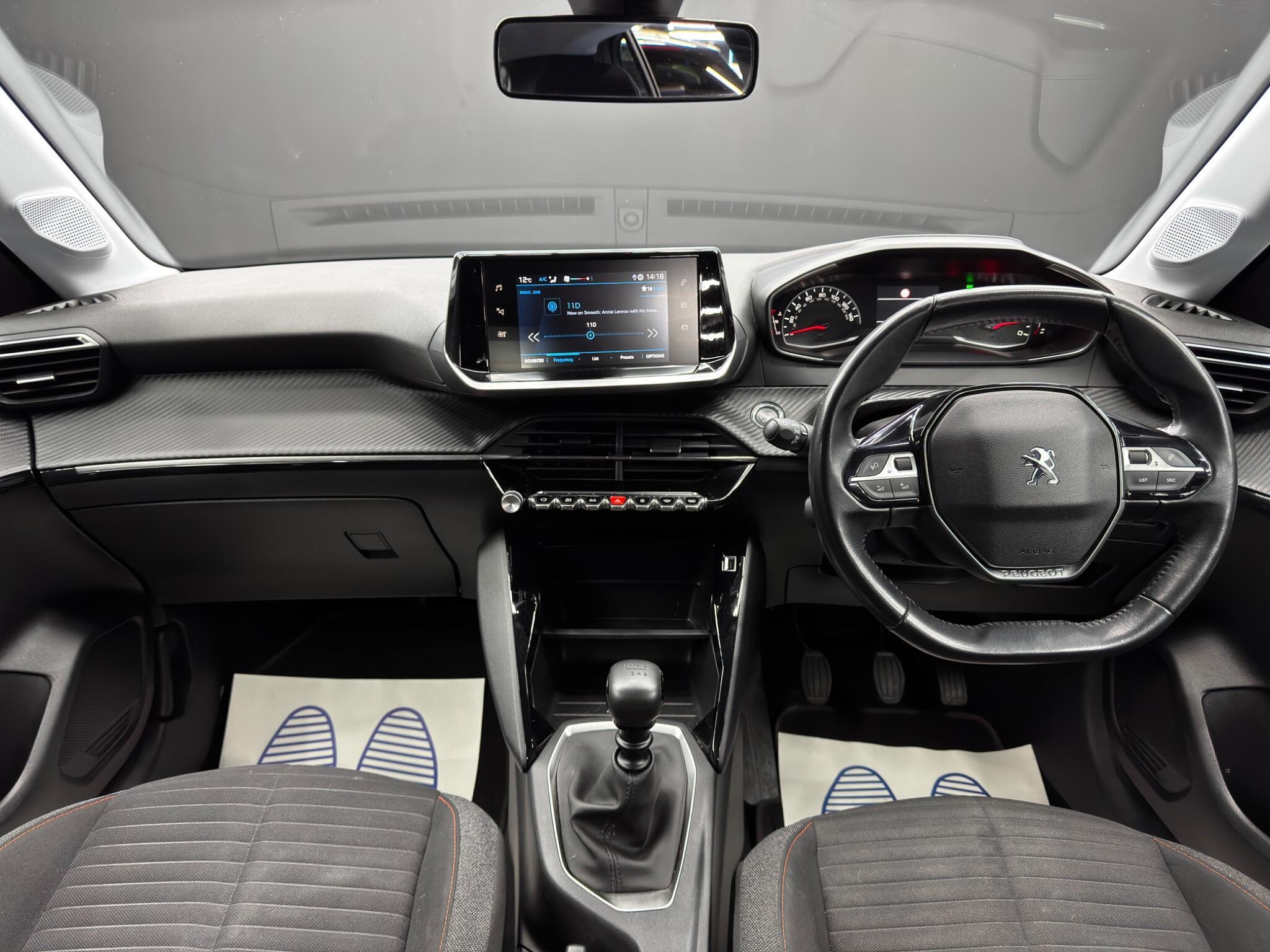Peugeot 208 - Image 10