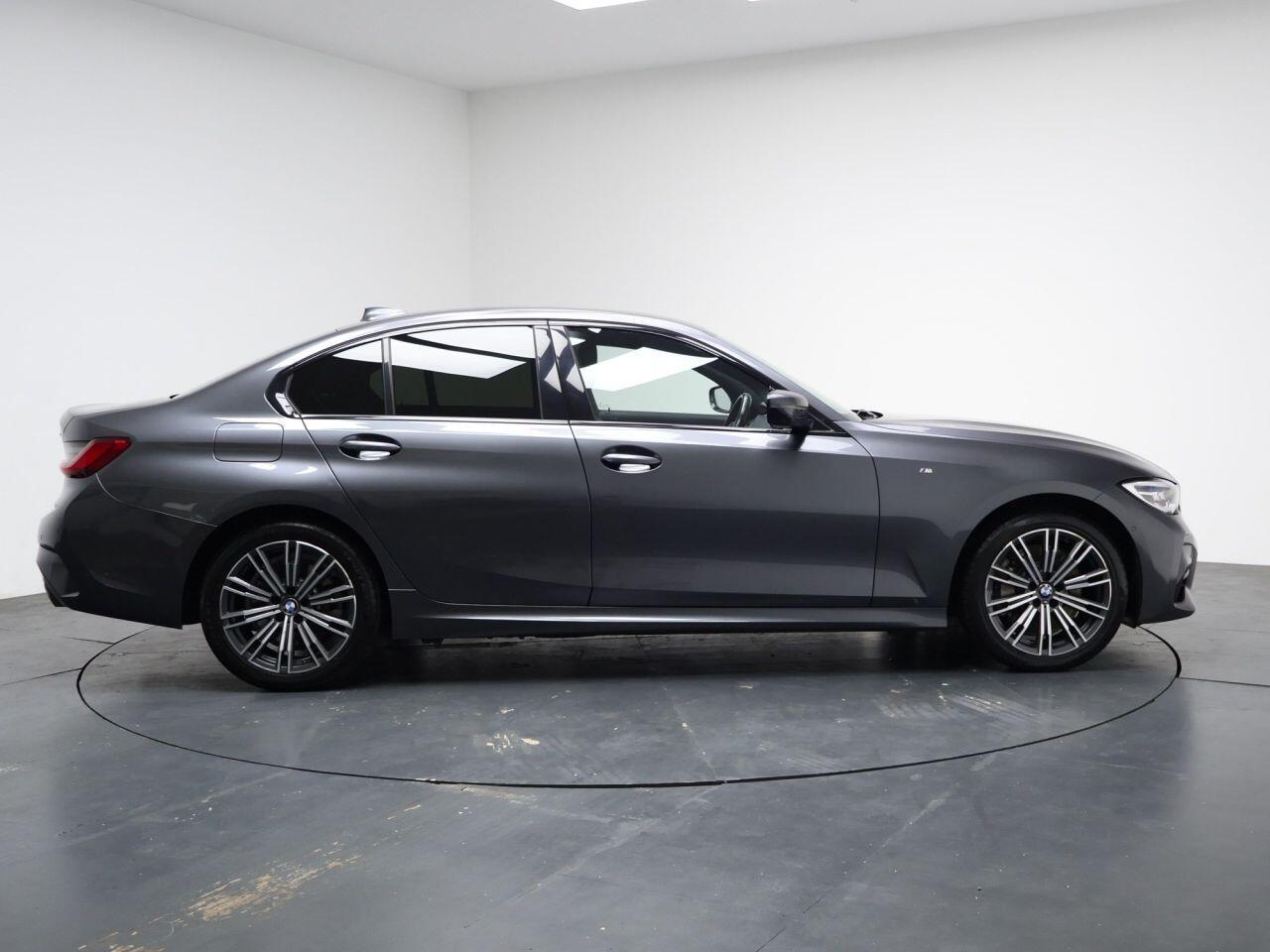 BMW 3 Series - Image 8
