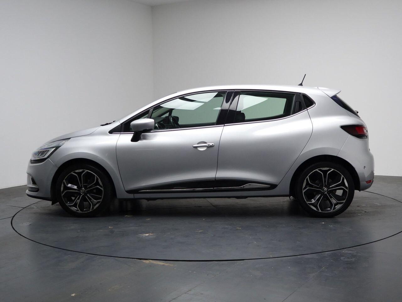 Renault Clio - Image 7