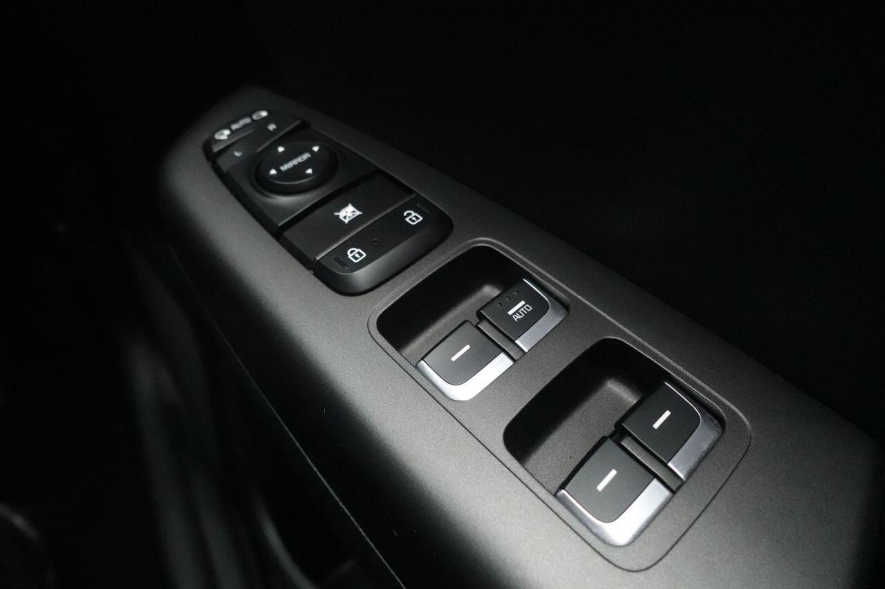 Kia Sportage - Image 44