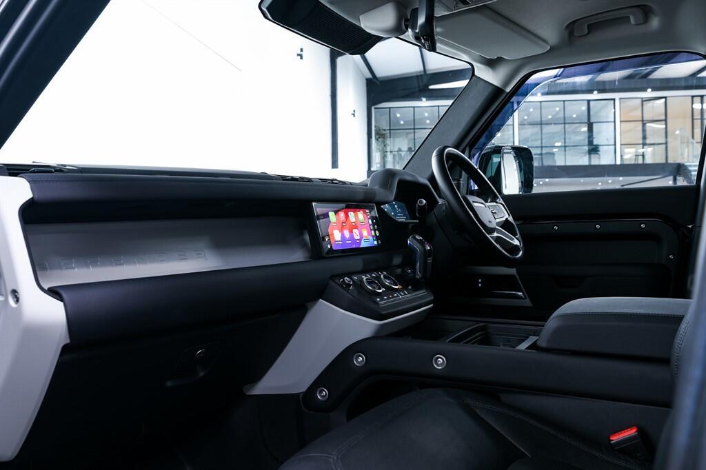 Land Rover Defender 110 - Image 13