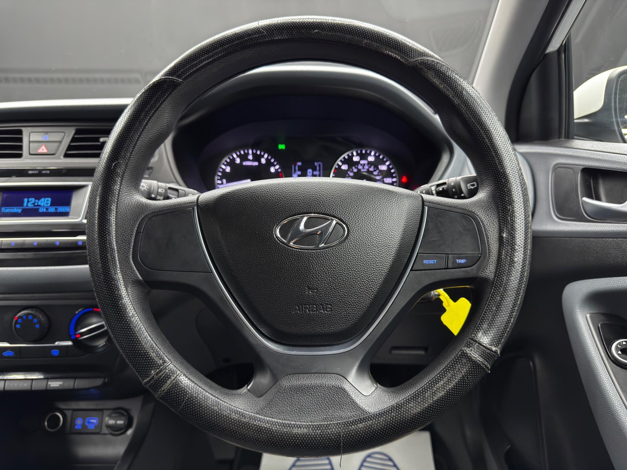 Hyundai i20 - Image 17
