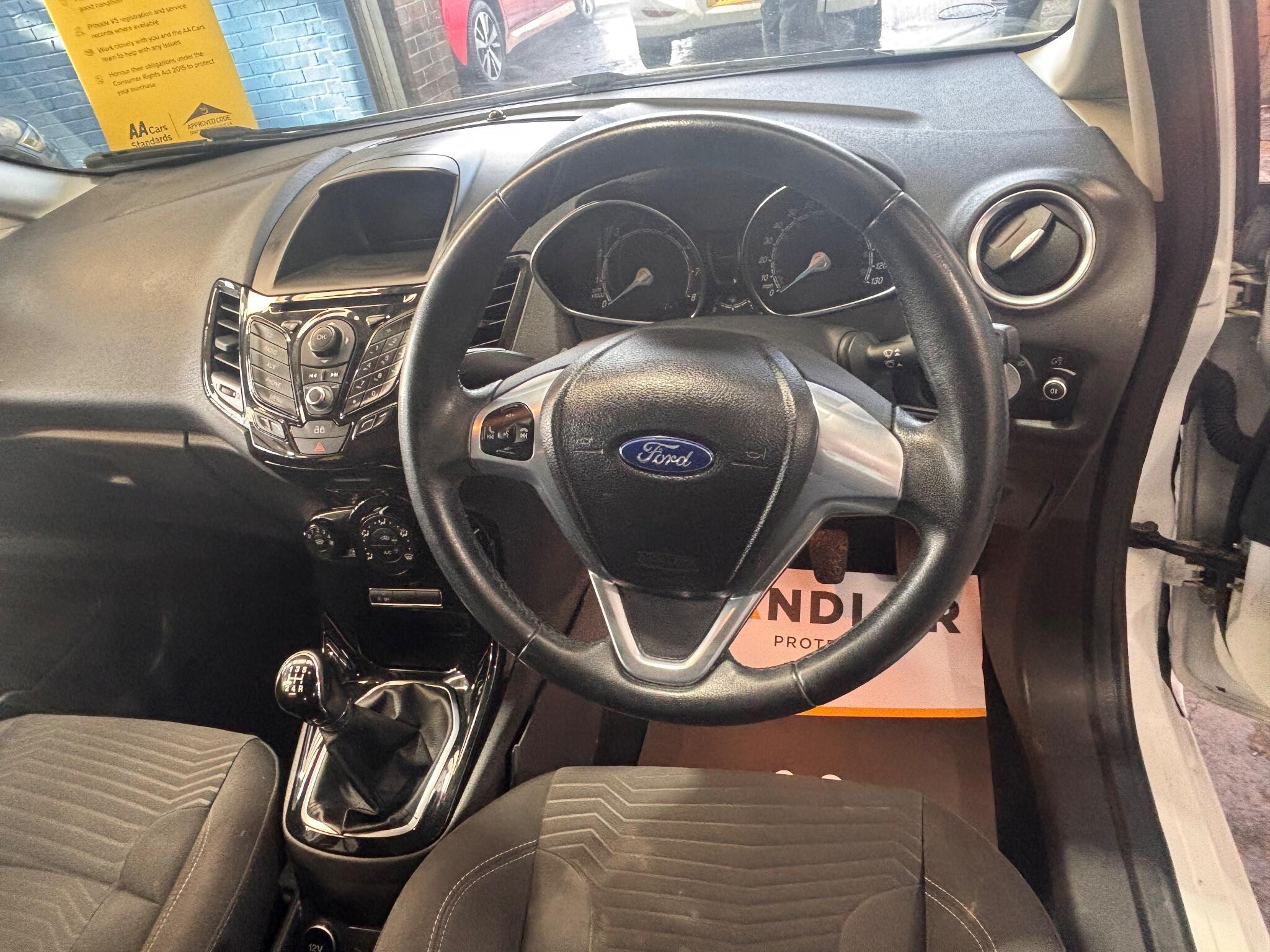Ford Fiesta - Image 14