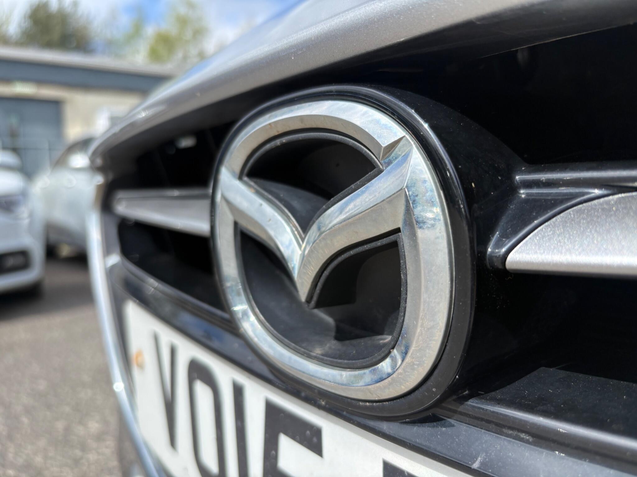 Mazda MAZDA2 - Image 5