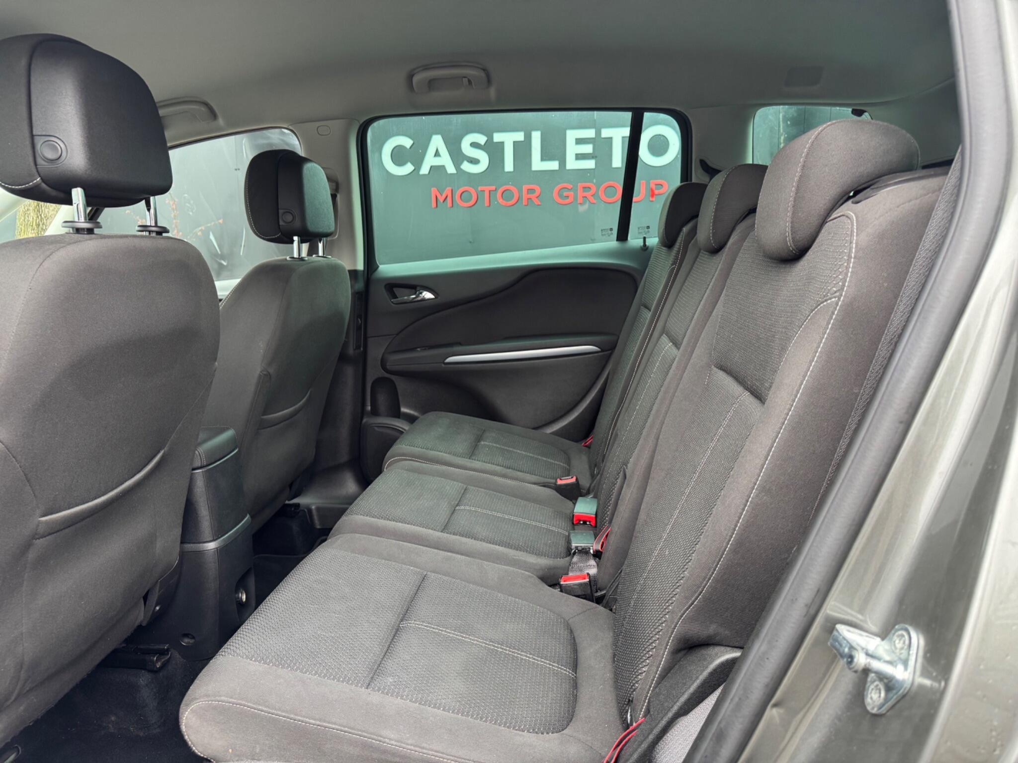 Vauxhall Zafira Tourer - Image 12