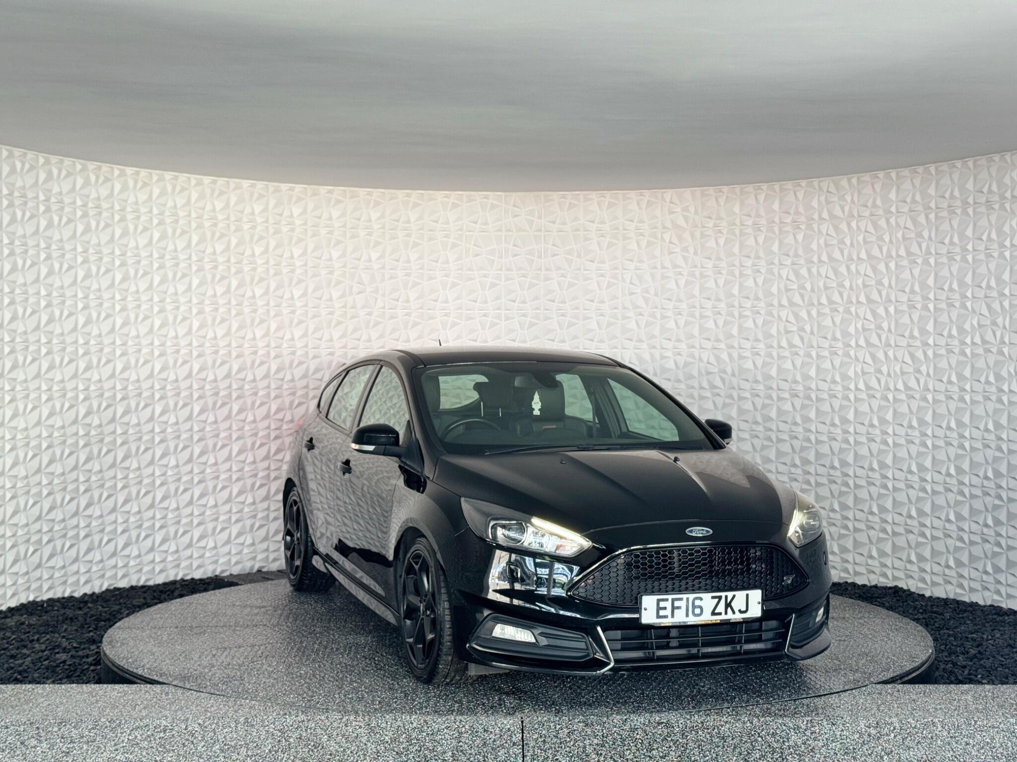 Ford Focus - Image 5