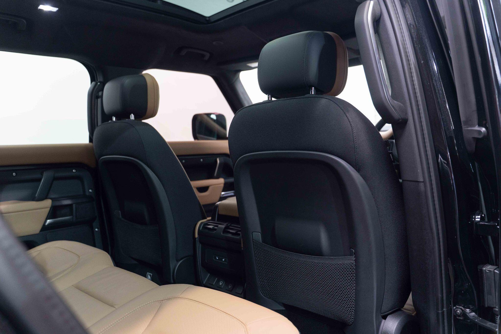 Land Rover Defender 110 - Image 15