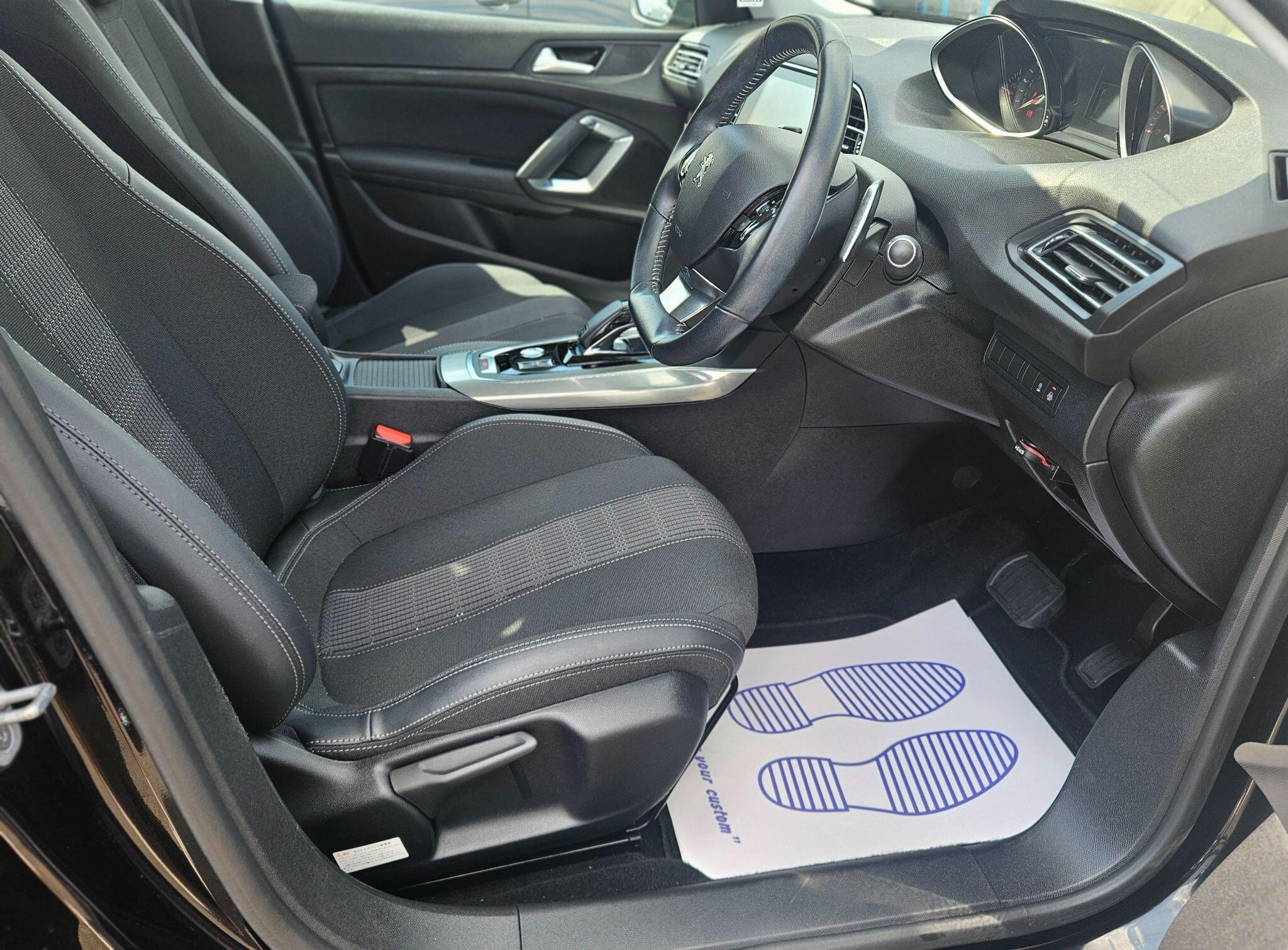 Peugeot 308 - Image 17