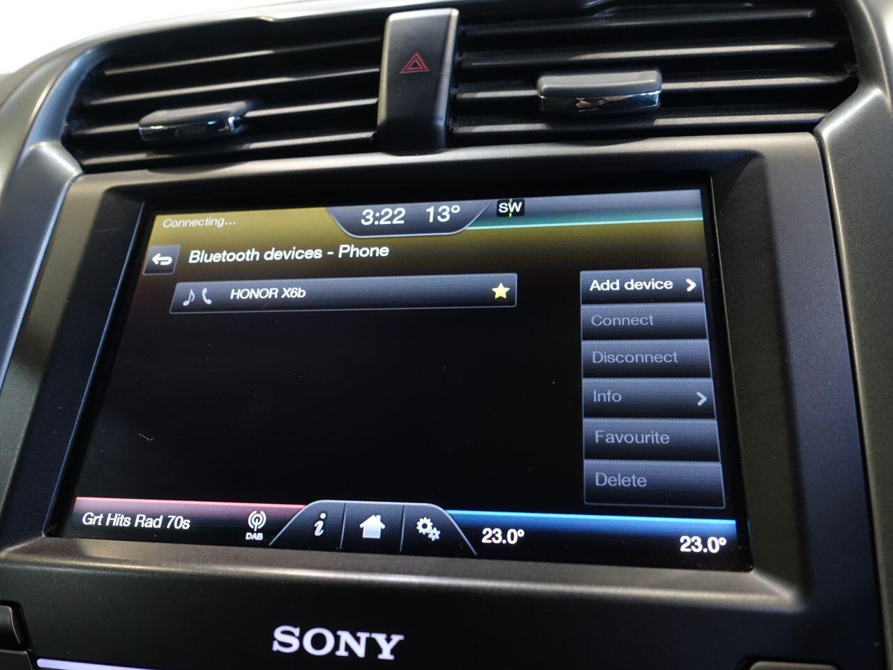 Ford Mondeo - Image 30