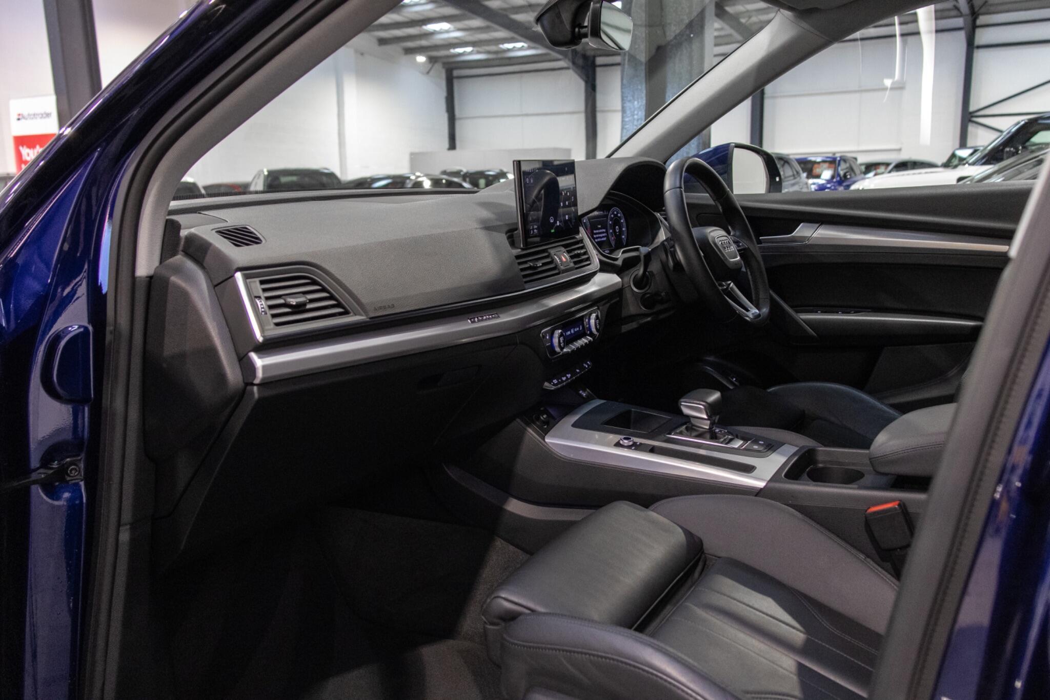 Audi Q5 - Image 13