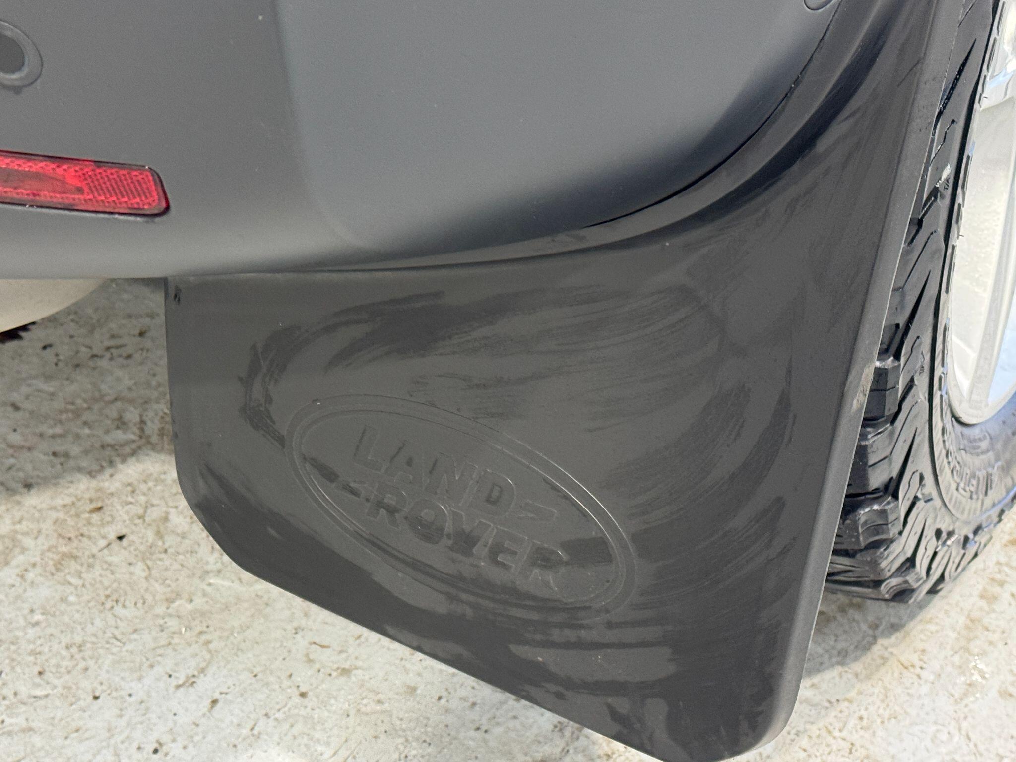 Land Rover Defender 110 - Image 66