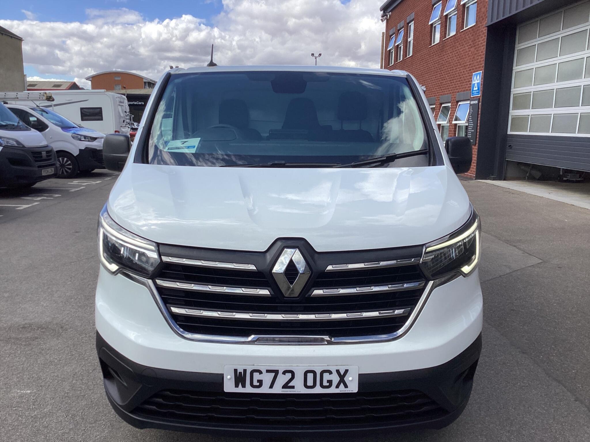 Renault Trafic - Image 2