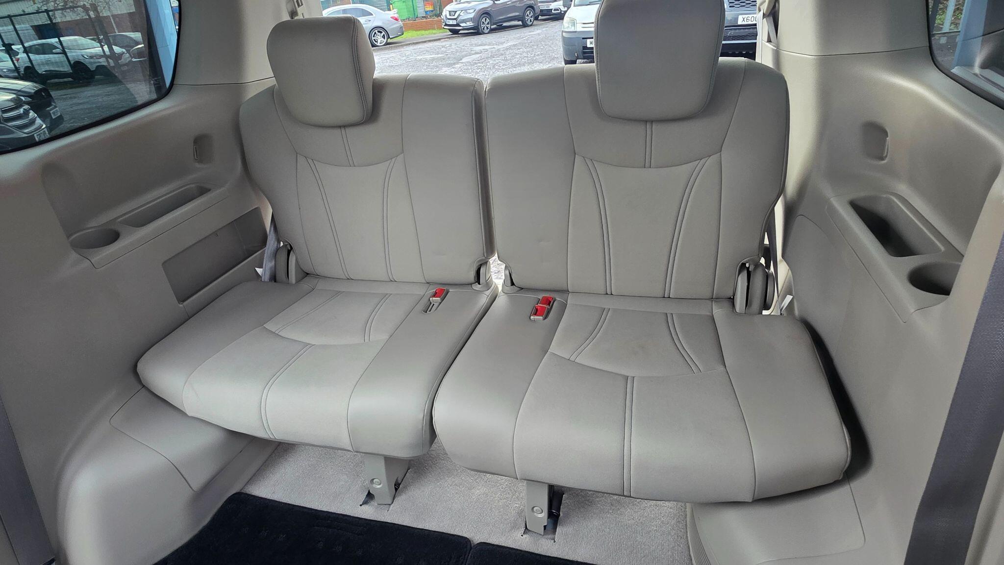 Nissan Serena - Image 43