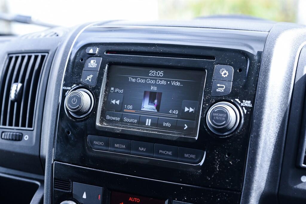 Peugeot Boxer - Image 21