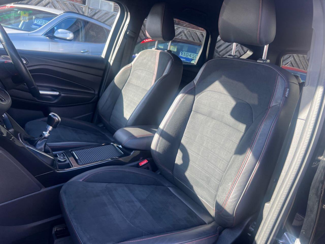 Ford Kuga - Image 18