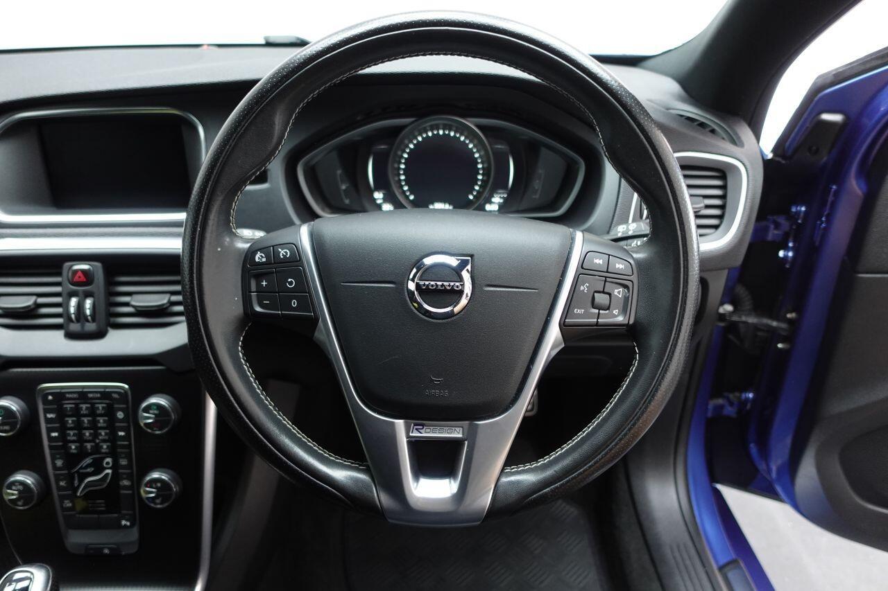 Volvo V40 - Image 11