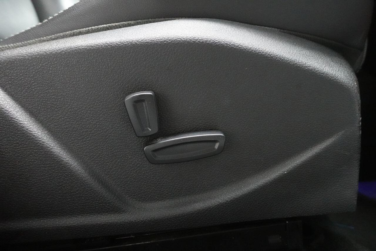 Ford Focus - Image 23