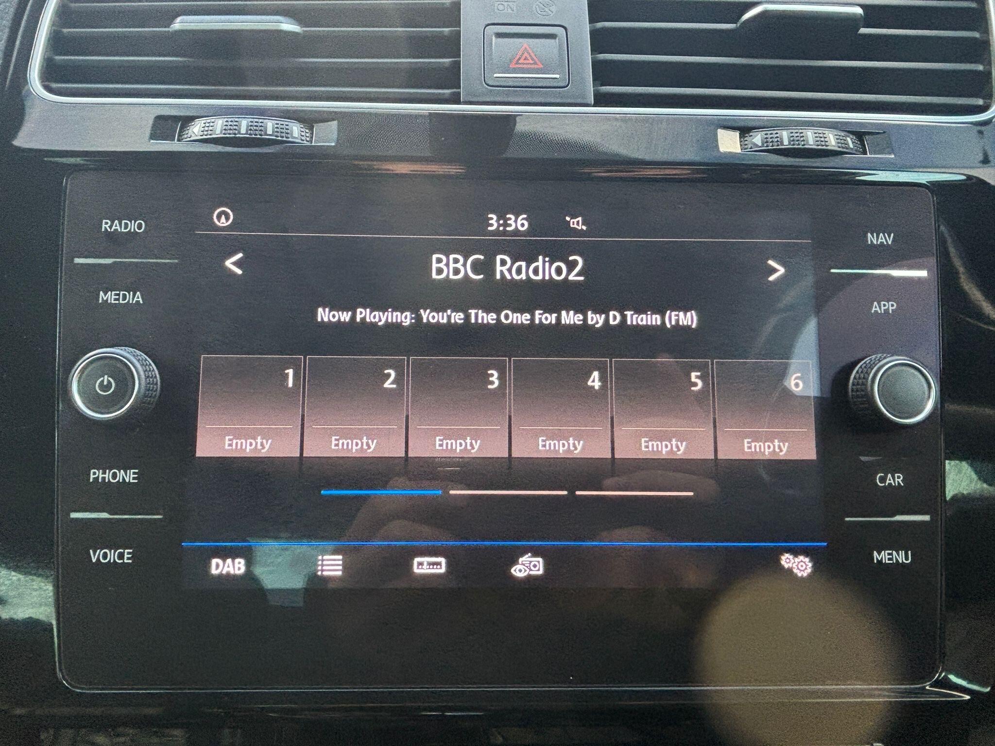 Volkswagen Golf - Image 47