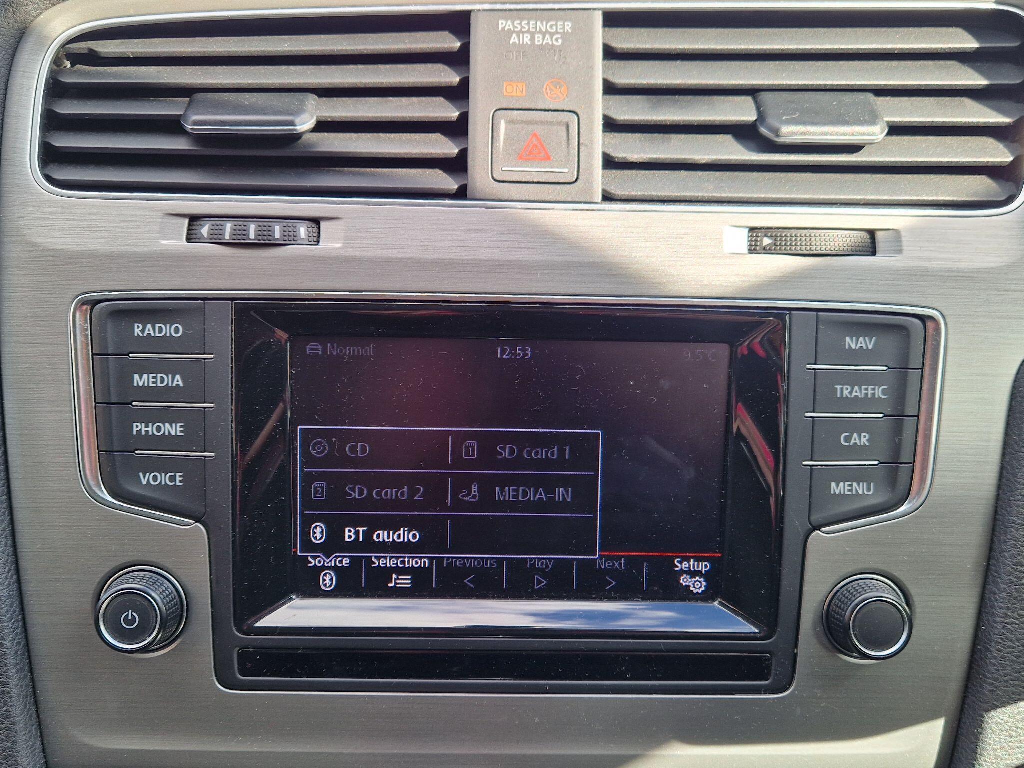 Volkswagen Golf - Image 50