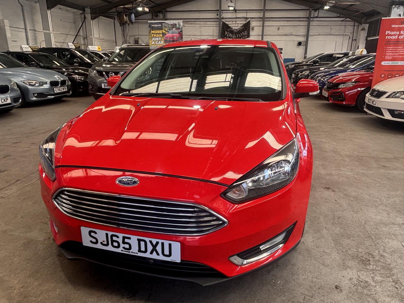 Ford Focus - Image 19