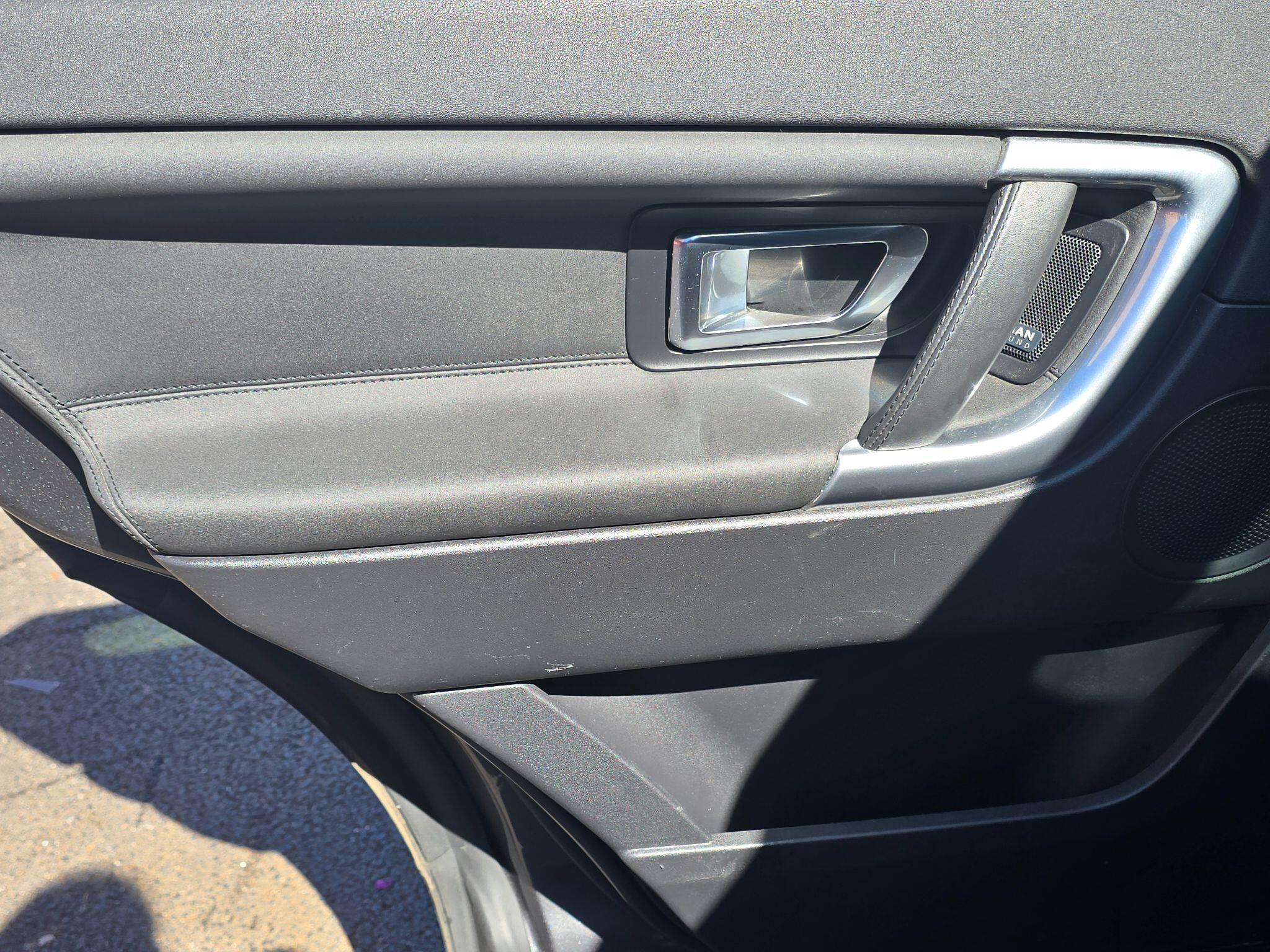 Land Rover DISCOVERY SPORT - Image 42