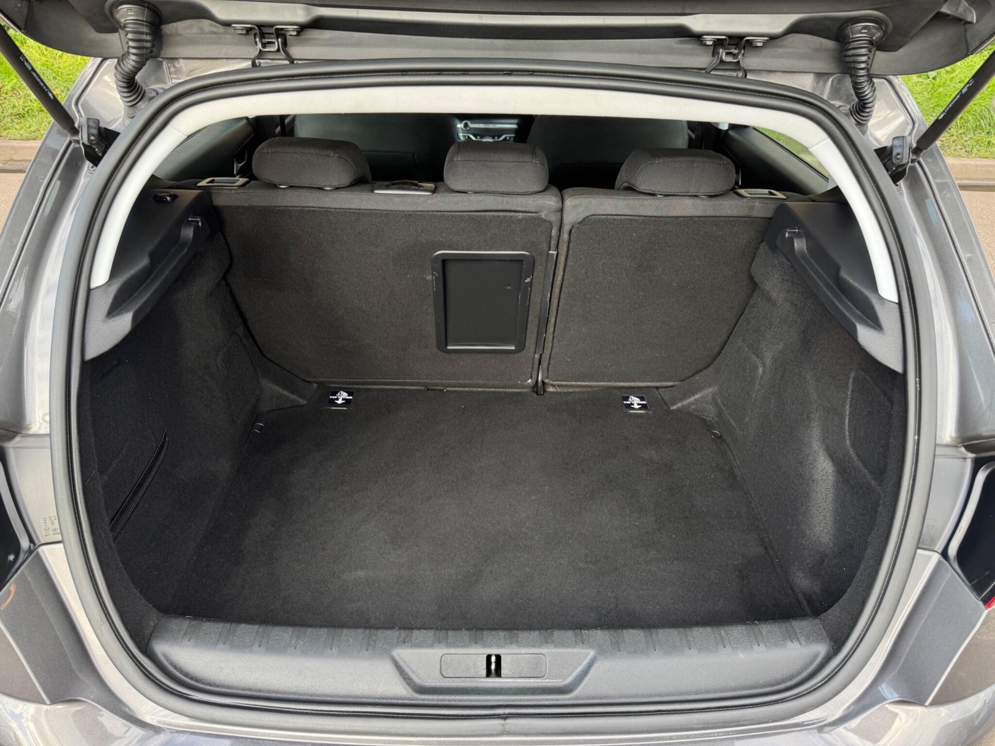 Peugeot 308 - Image 20