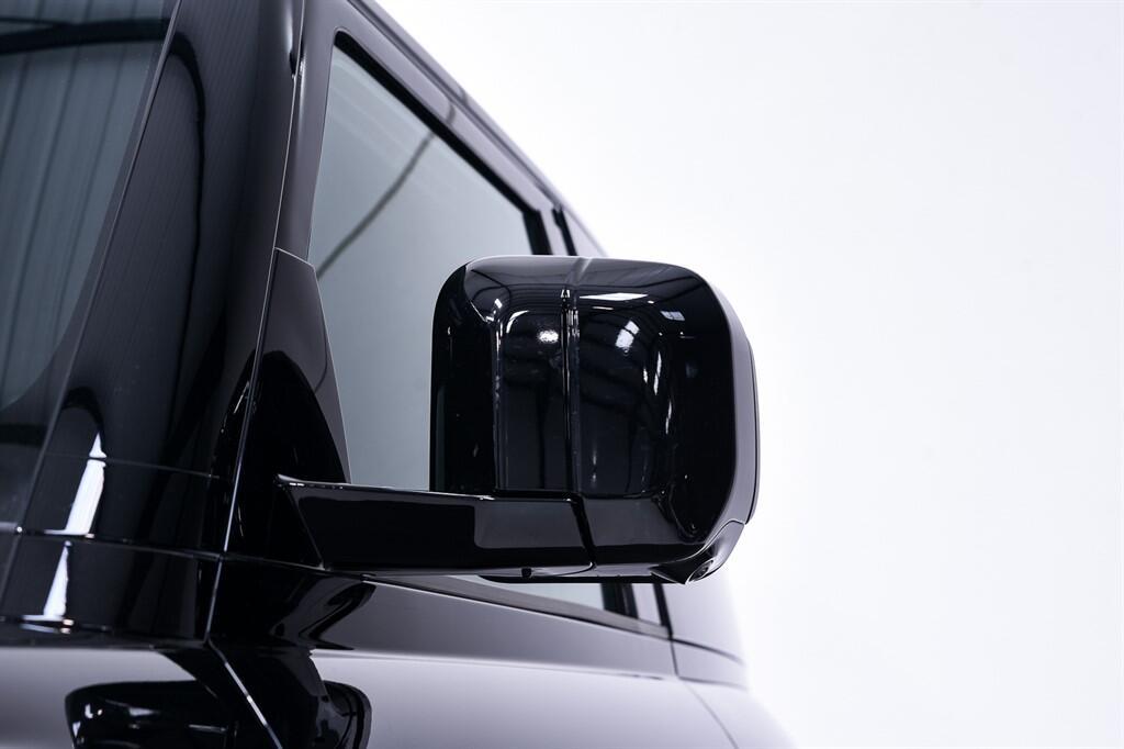 Land Rover Defender 90 - Image 11