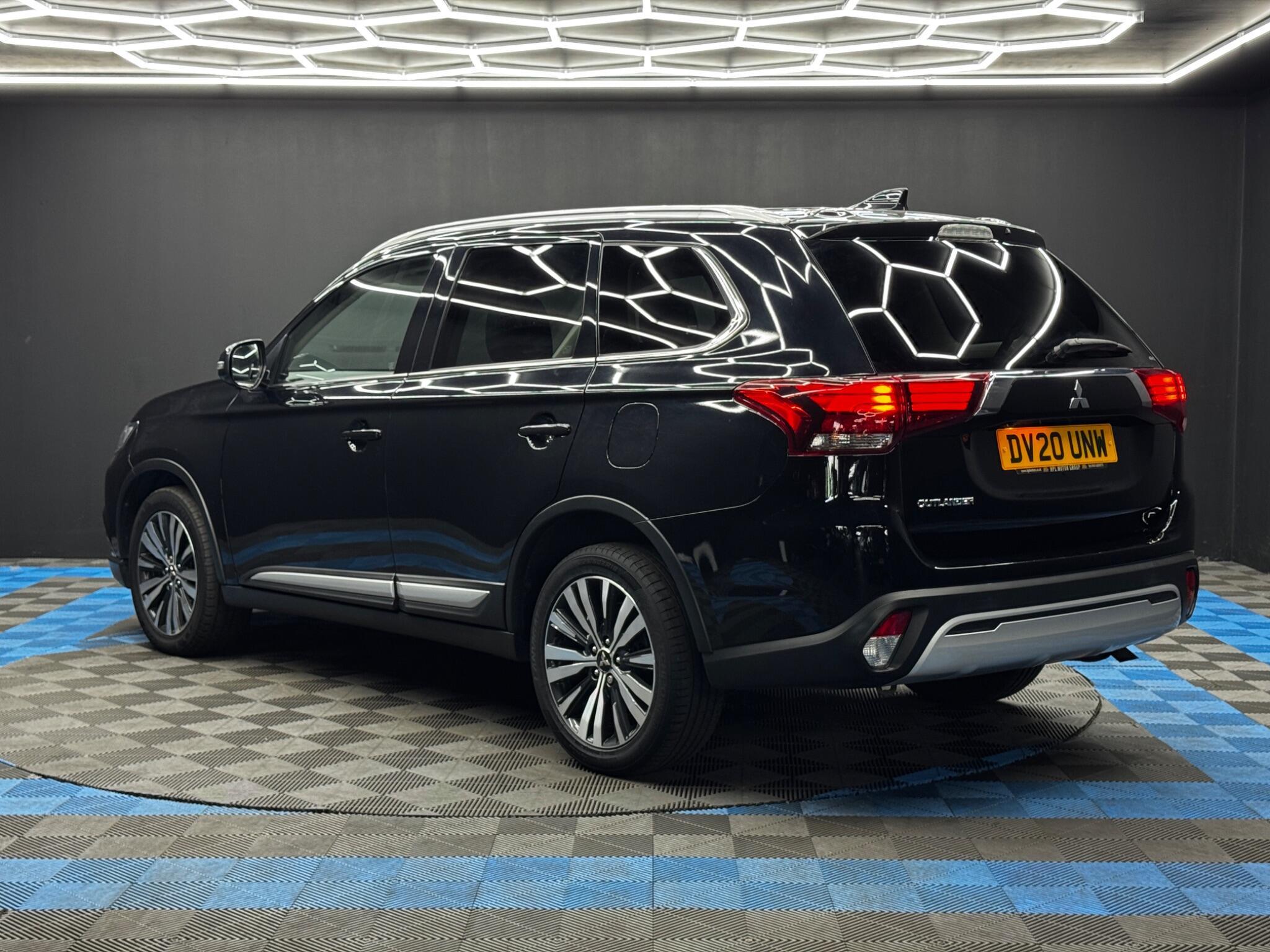 Mitsubishi Outlander - Image 7