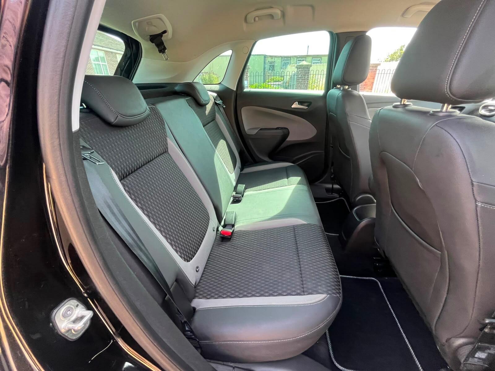 Vauxhall Crossland X - Image 11