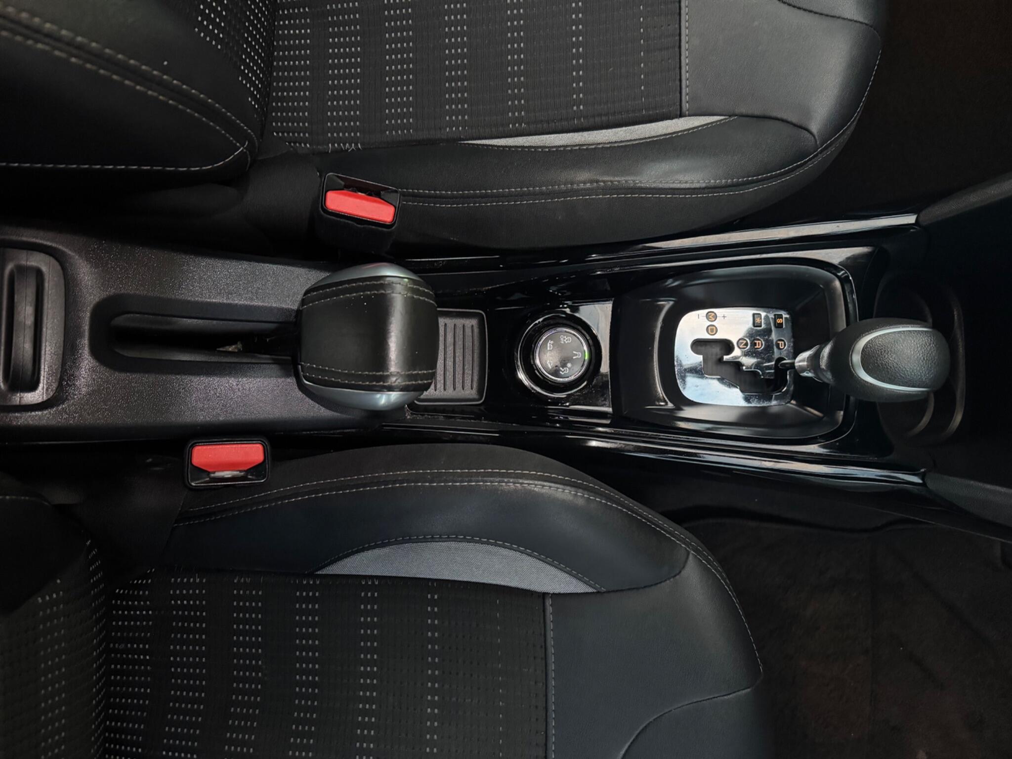 Peugeot 2008 - Image 24