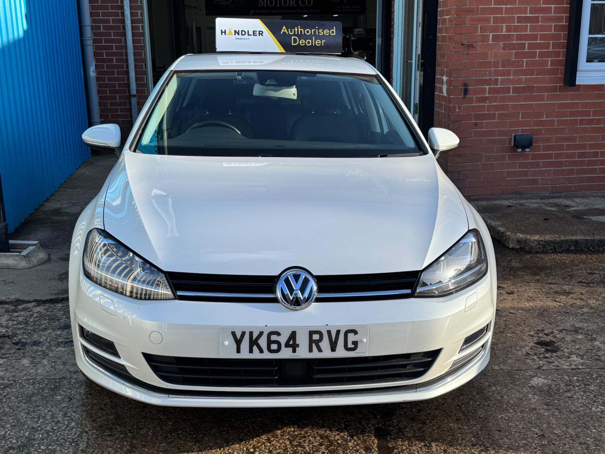 Volkswagen Golf - Image 10