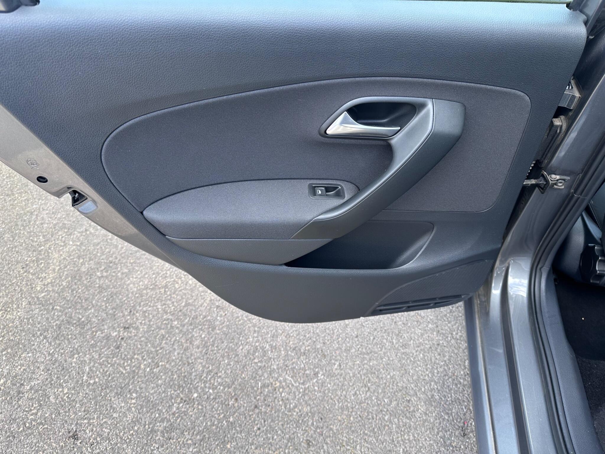 Volkswagen Polo - Image 31